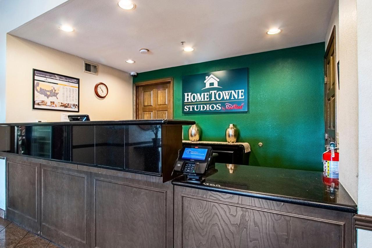 Hometowne Studios By Red Roof Phoenix - Black Canyon Highway Dış mekan fotoğraf
