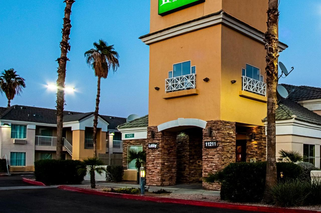 Hometowne Studios By Red Roof Phoenix - Black Canyon Highway Dış mekan fotoğraf